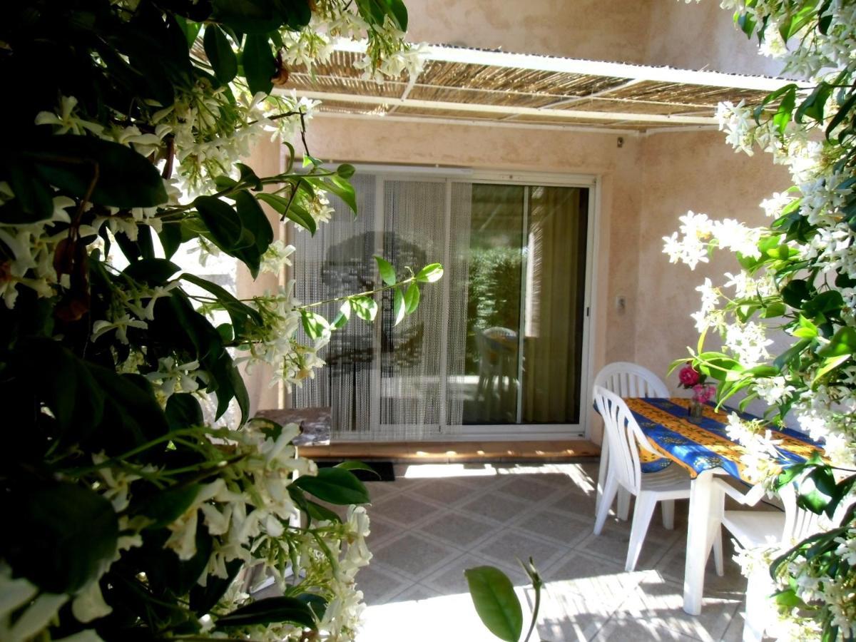 15Mn De Cannes, Villa La Soleiade , 3Gites 2-4 Pers Type T2, Climatises, Piscine, Au Lac De Saint-Cassien Var Montauroux Ngoại thất bức ảnh