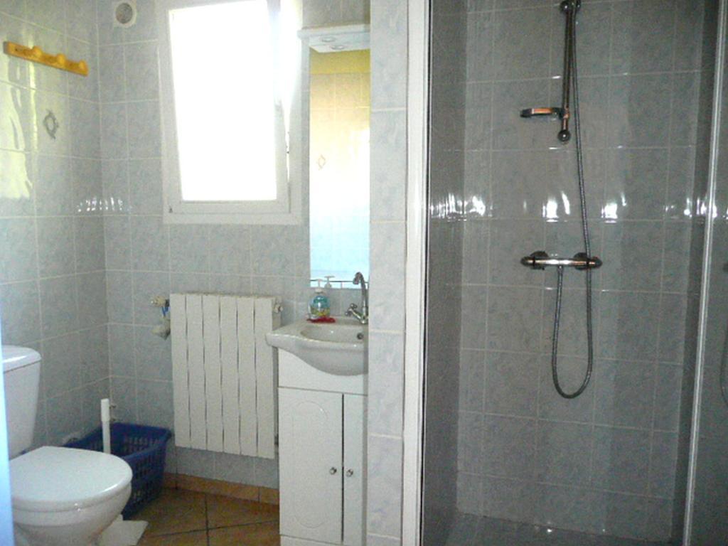 15Mn De Cannes, Villa La Soleiade , 3Gites 2-4 Pers Type T2, Climatises, Piscine, Au Lac De Saint-Cassien Var Montauroux Phòng bức ảnh